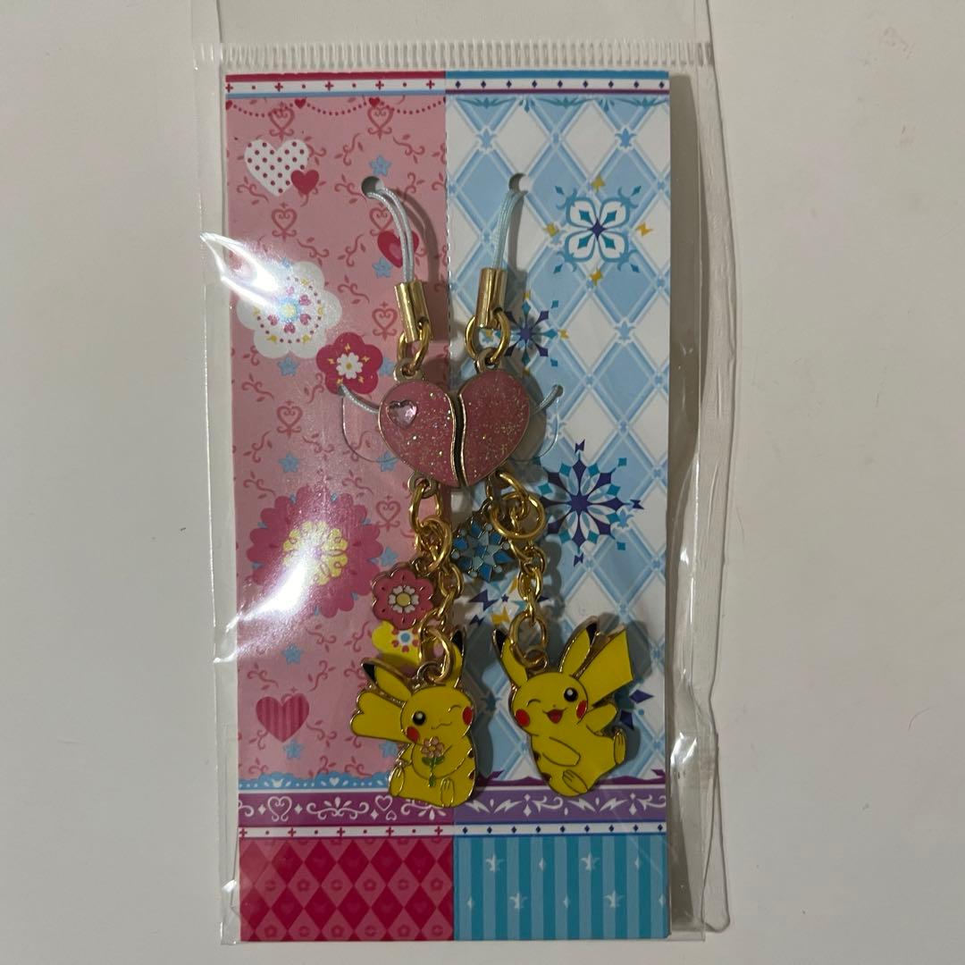 【新品】ポケモンセンター ペアピカチュウ しっぽストラップ　ボールペン　チャーム