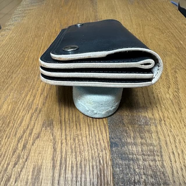 ミドルトラッカーウォレット　丘染め茶芯ブラック　シルバー トラッカーウォレット