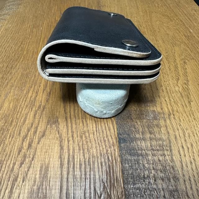 ミドルトラッカーウォレット　丘染め茶芯ブラック　シルバー トラッカーウォレット