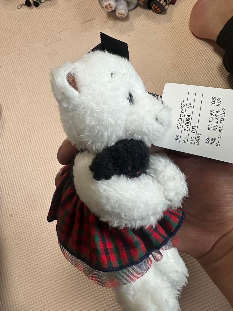 familiar bibiy ハートを抱えたホワイトクマのぬいぐるみ