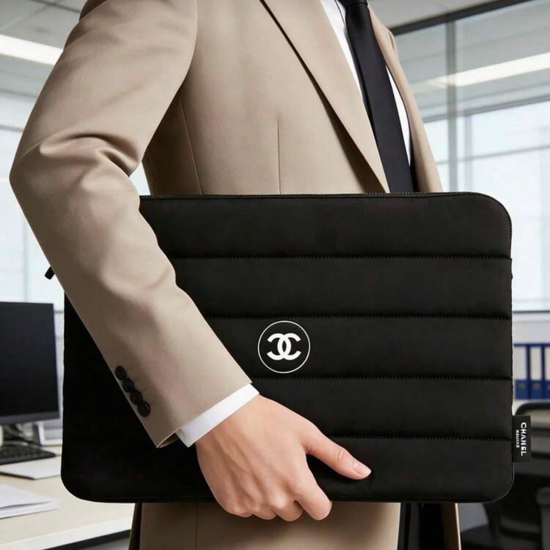 高級感ノートPCケース ブラック 軽量 クッション 保護 シンプル 男女兼用