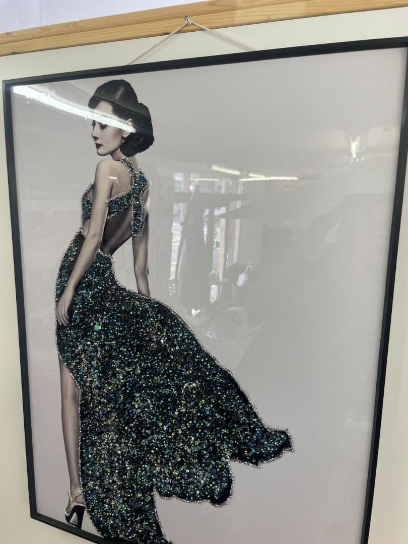 水晶絵　アートパネル　オードリーヘップバーン　石　立体　絵画　アート　ブラック