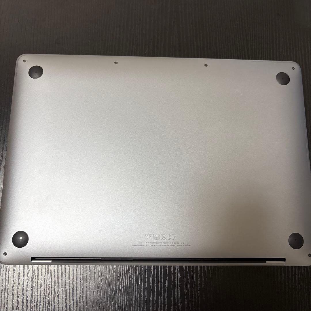 MacBook Pro 2022 13インチ 1TB 16GBメモリ