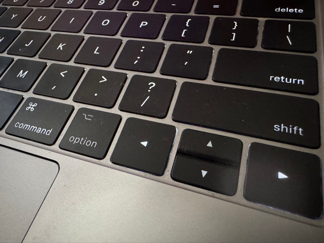 Apple MacBook Pro A1708 充電器付き