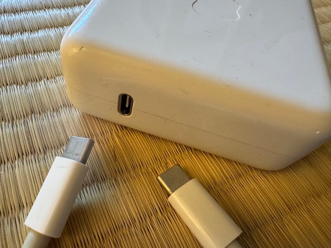 Apple MacBook Pro A1708 充電器付き