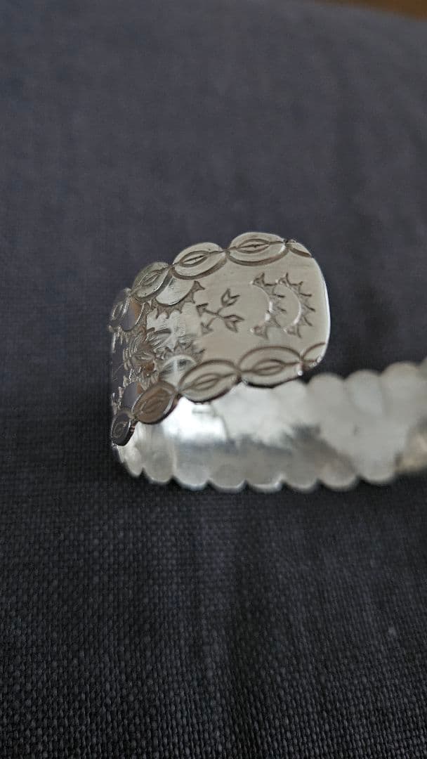 ERICKA NICOLAS BEGAY エリッカニコラスビゲイ バングル