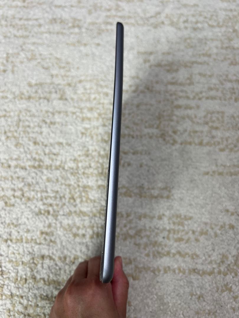 Apple iPad スペースグレー 本体　第６世代　32GB