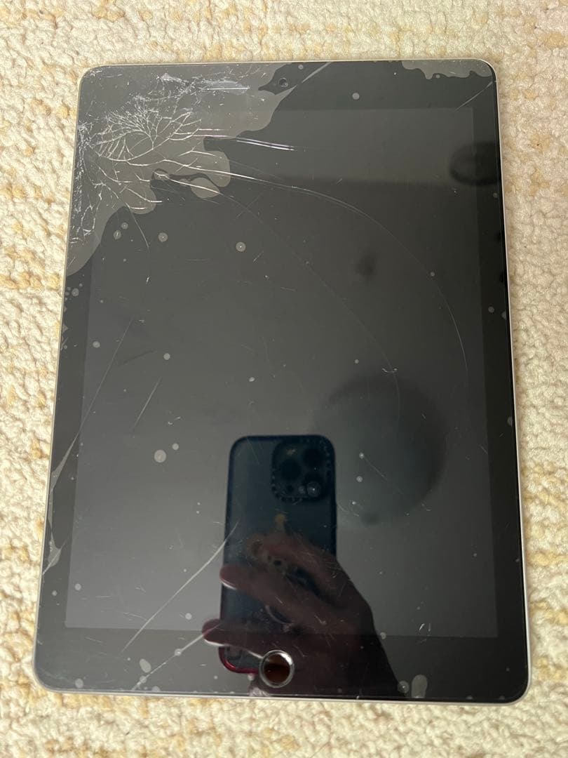 Apple iPad スペースグレー 本体　第６世代　32GB