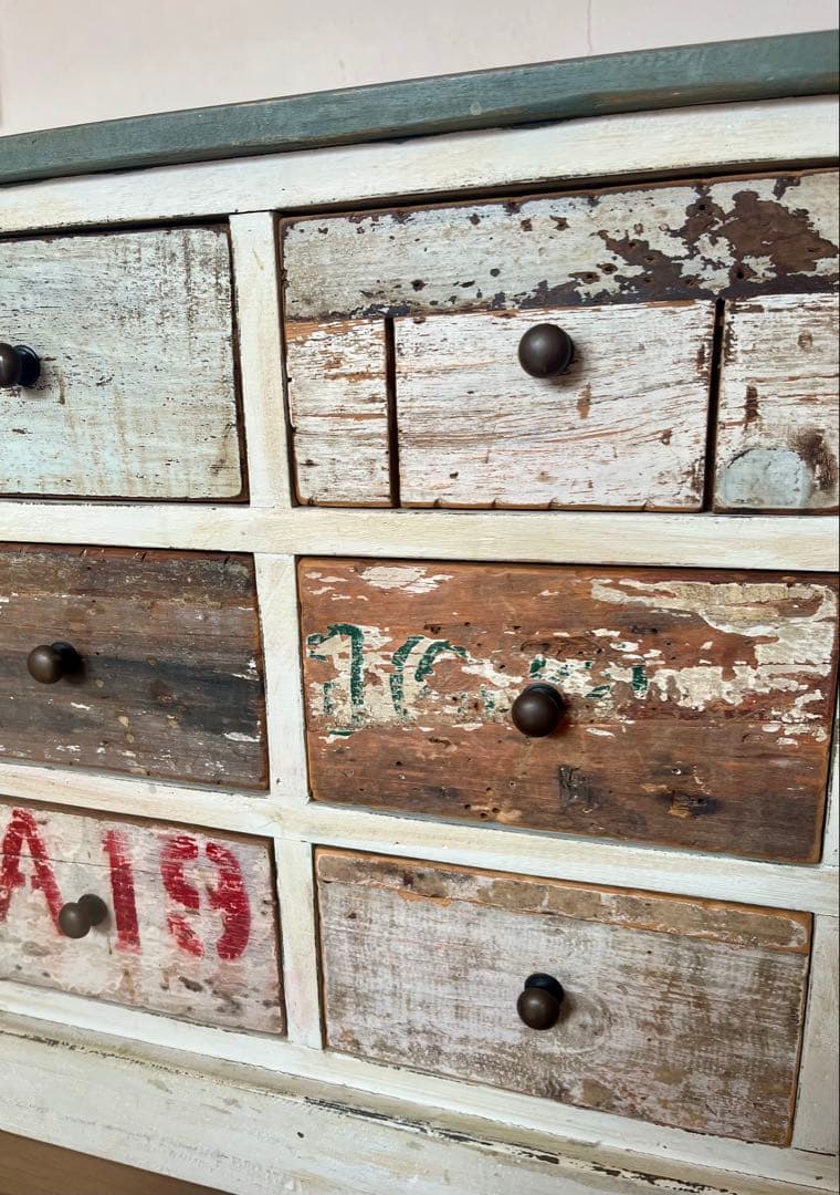 ヴィンテージ風チェスト（引き出し9杯）