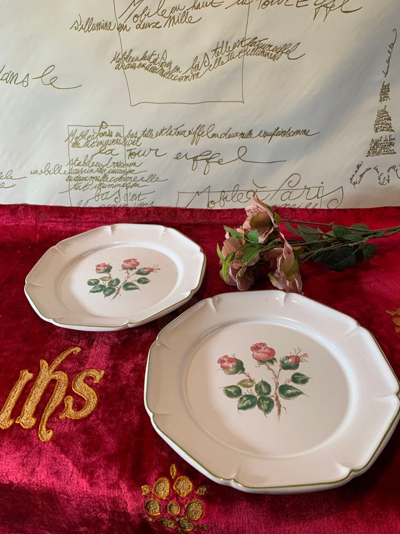 Gine ジアン ビンテージ　未使用品のピンクのバラが素敵なお皿2枚セット！