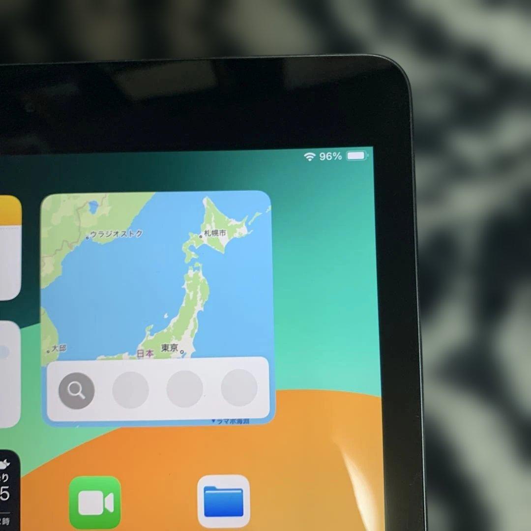 Apple iPad 第７世代 スペースグレー 本体 カバー付