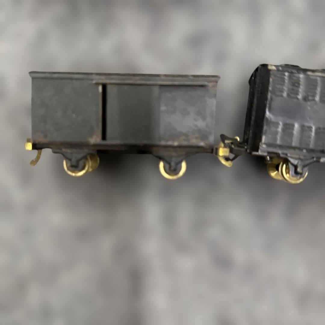 碓*4様 金属製蒸気機関車 と貨車セット