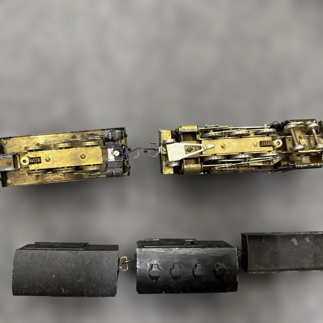 碓*4様 金属製蒸気機関車 と貨車セット