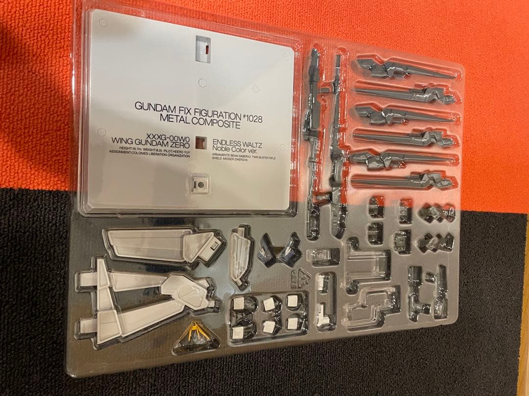 メタルコンポジット ウイングガンダムゼロ(EW版) NobleColorVer.