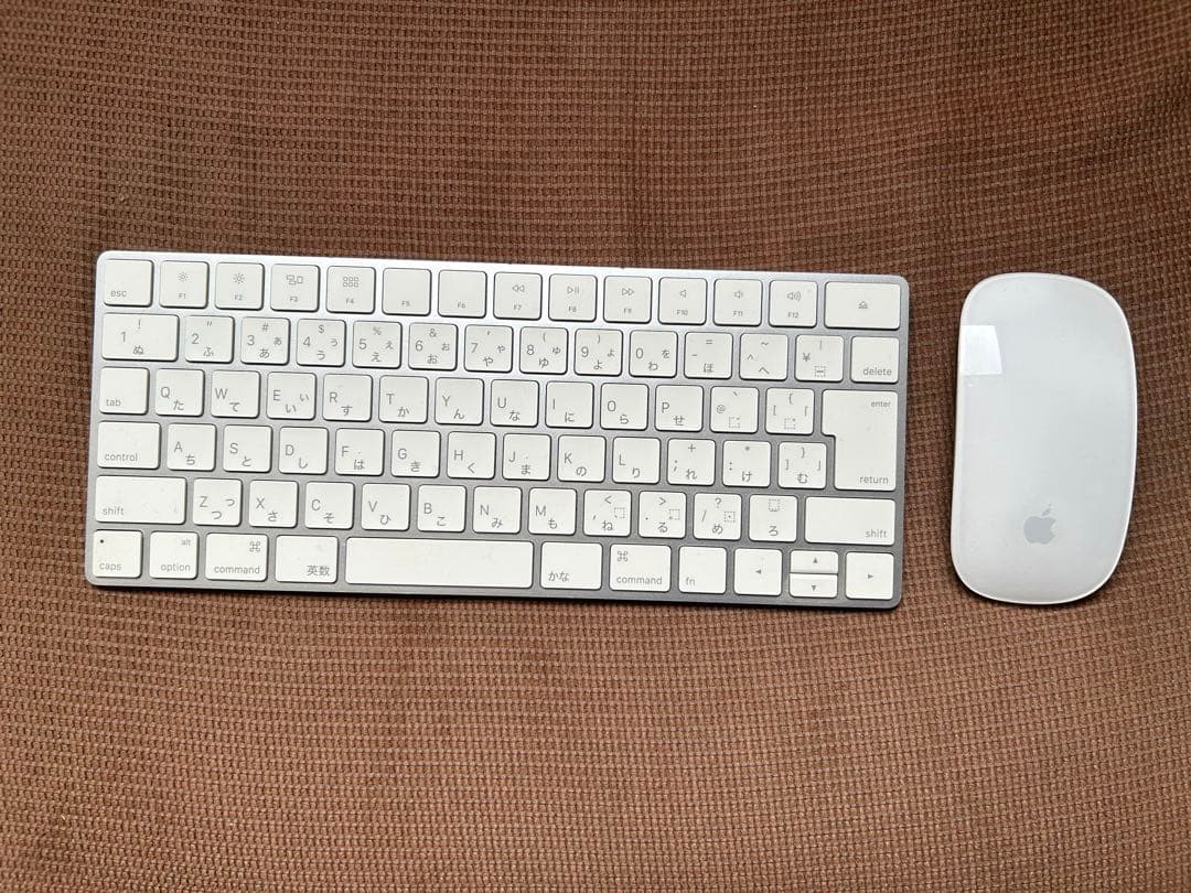 Apple iMac 21.5 8G 1T Magic track pad付き！