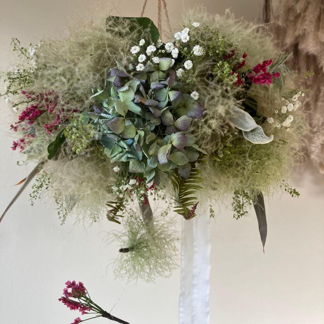 スモークツリー とアンティーク紫陽花　エリンジウムのフライングリース　グレビレア