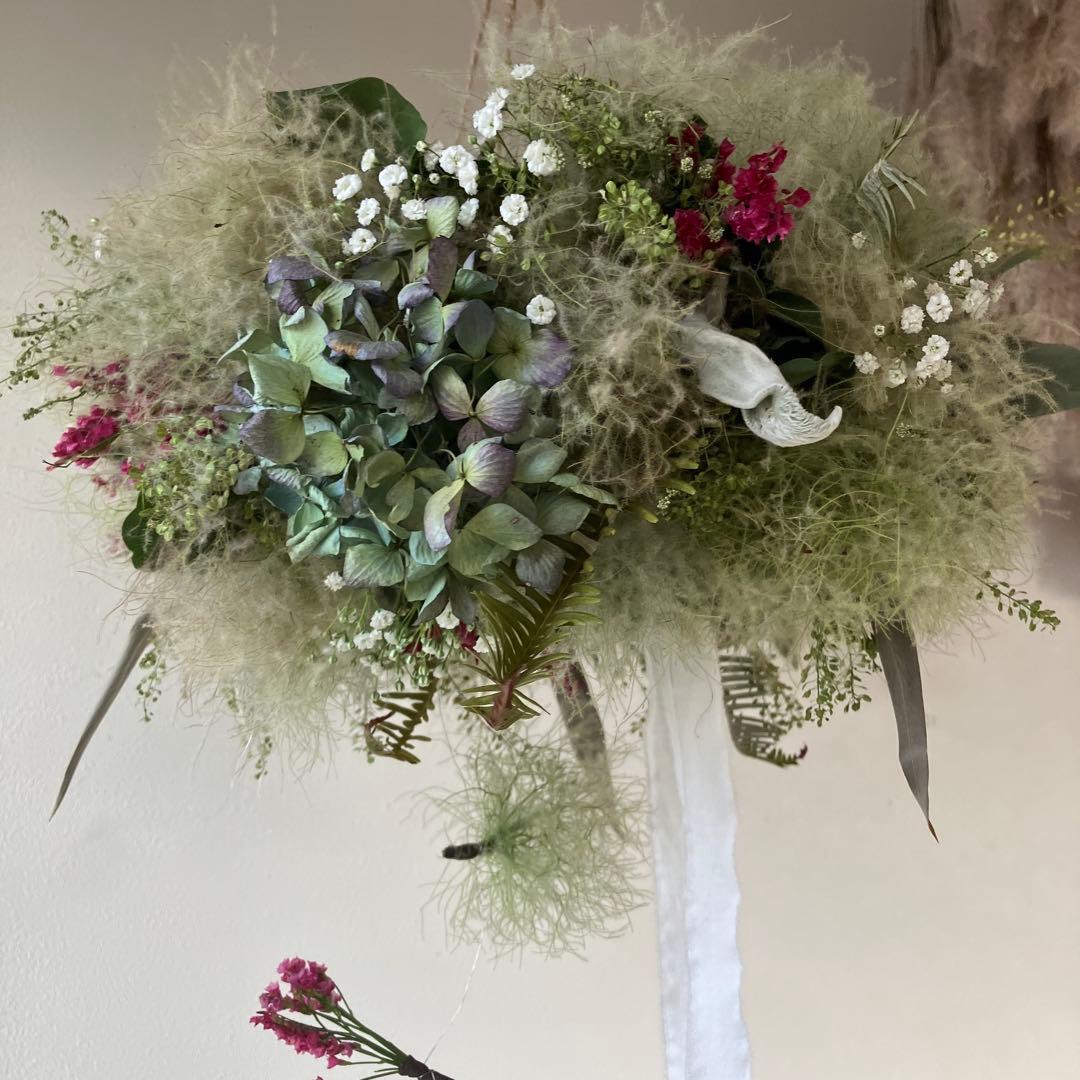 スモークツリー とアンティーク紫陽花　エリンジウムのフライングリース　グレビレア