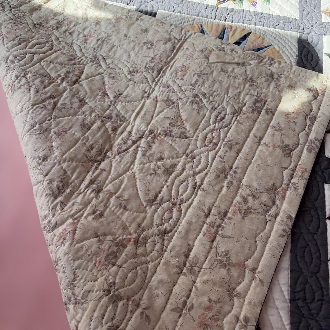 ❤️手作りパッチワークキルト❤️タペストリー❤️