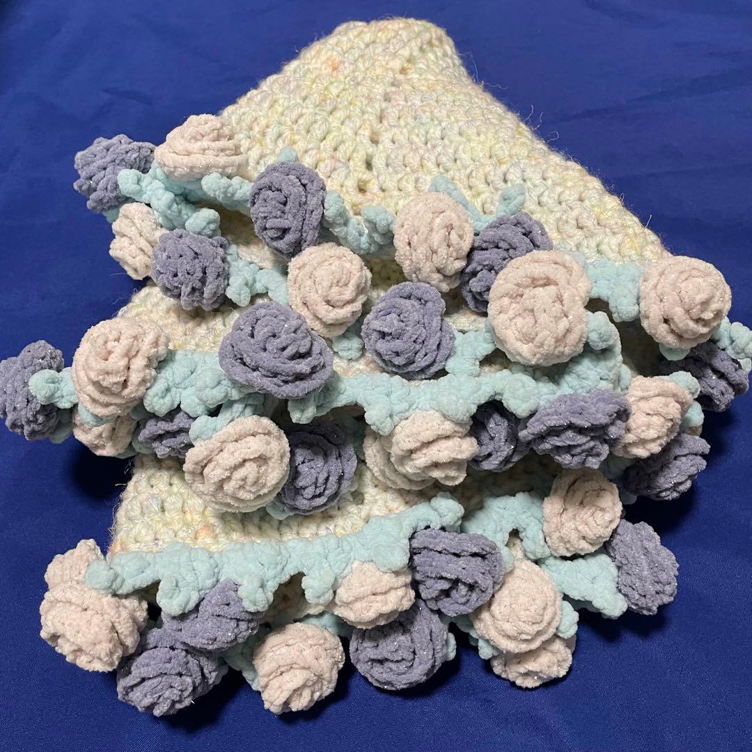 花束ブランケット　薔薇キラキララメ入り　一点物　手編み