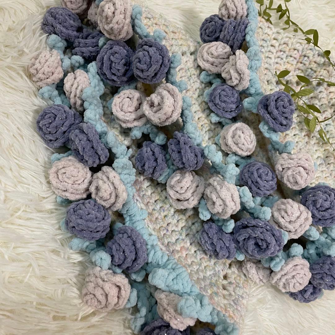 花束ブランケット　薔薇キラキララメ入り　一点物　手編み