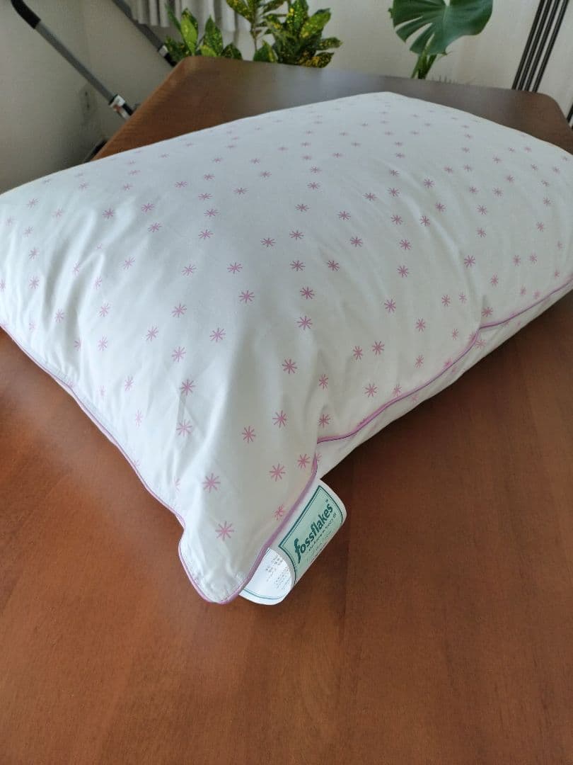 丸洗い可能　体圧分散性に優れたフォスフレイクスピロー “プレミアム”ホテル枕