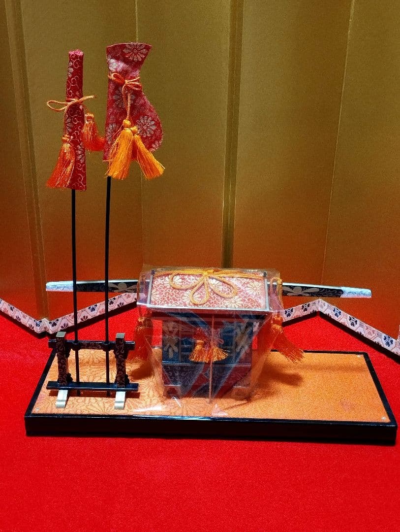 雛人形　雛飾り　嫁入り道具等のセット　極上指定唐草絵蒔付 久月製　再出品