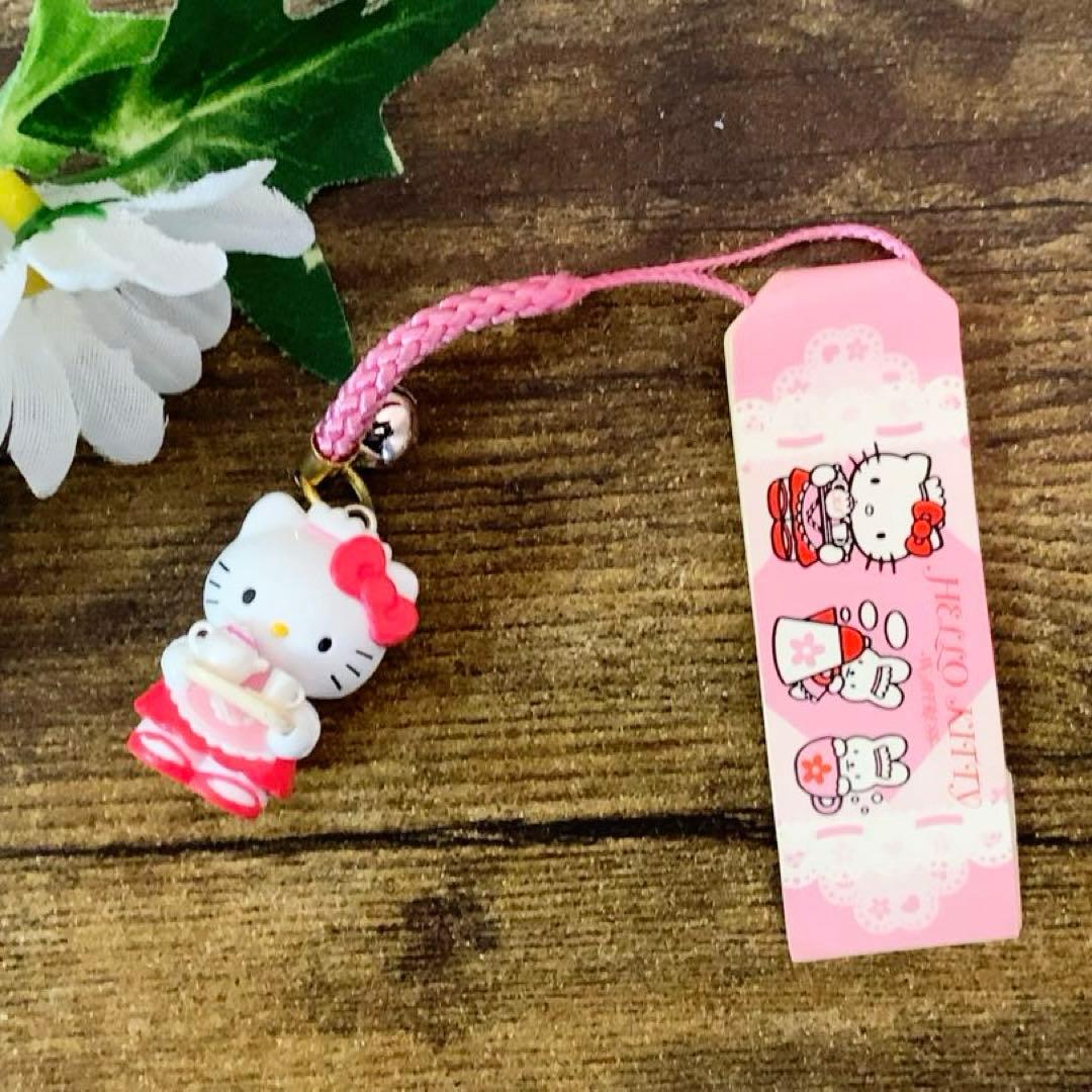 普*9様 【訳あり】ご当地キティ レストラン限定 ウェイトレスバージョン 根付け