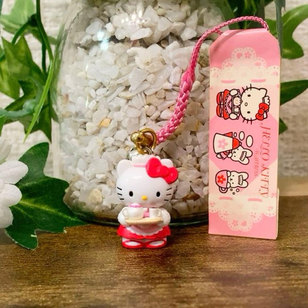 普*9様 【訳あり】ご当地キティ レストラン限定 ウェイトレスバージョン 根付け