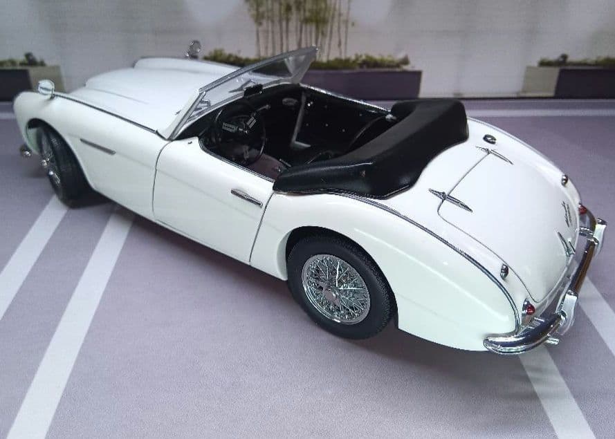 ジャンク オートアート 18/1 オースチンヒーレー