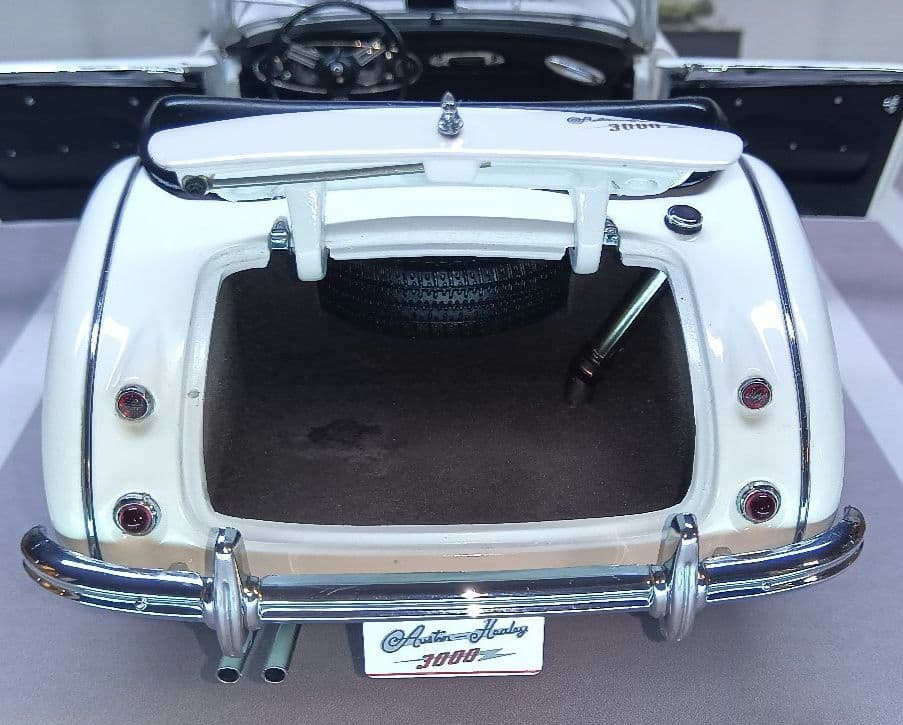 ジャンク オートアート 18/1 オースチンヒーレー