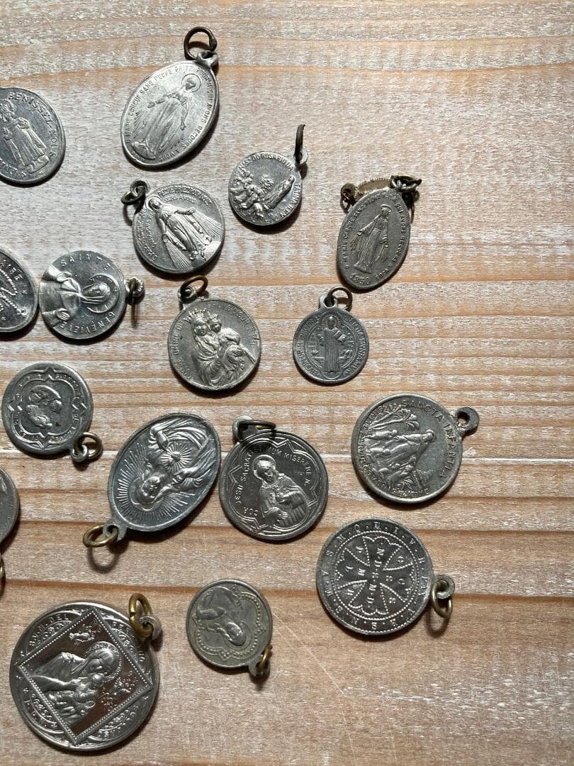 ★まとめ売り★メダイユ ペンダントトップ チャーム C