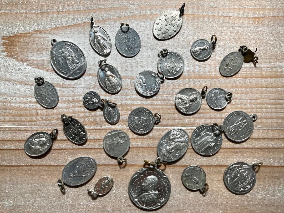 ★まとめ売り★メダイユ ペンダントトップ チャーム C