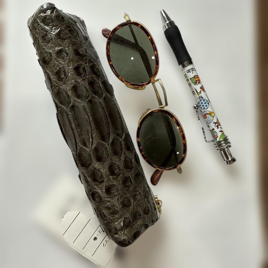 パイソン蛇革ポーチ ダークグレーペンケース　メガネケースなど