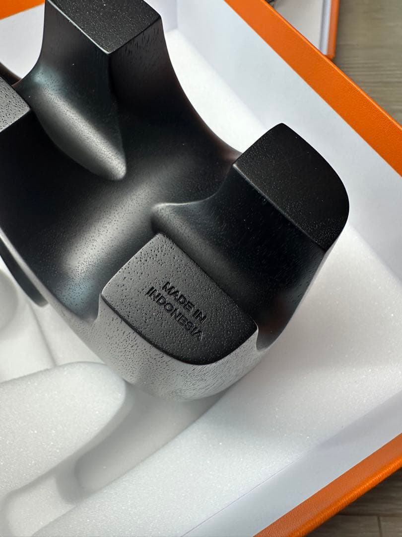 ペーパーウェイト 《ラオ》