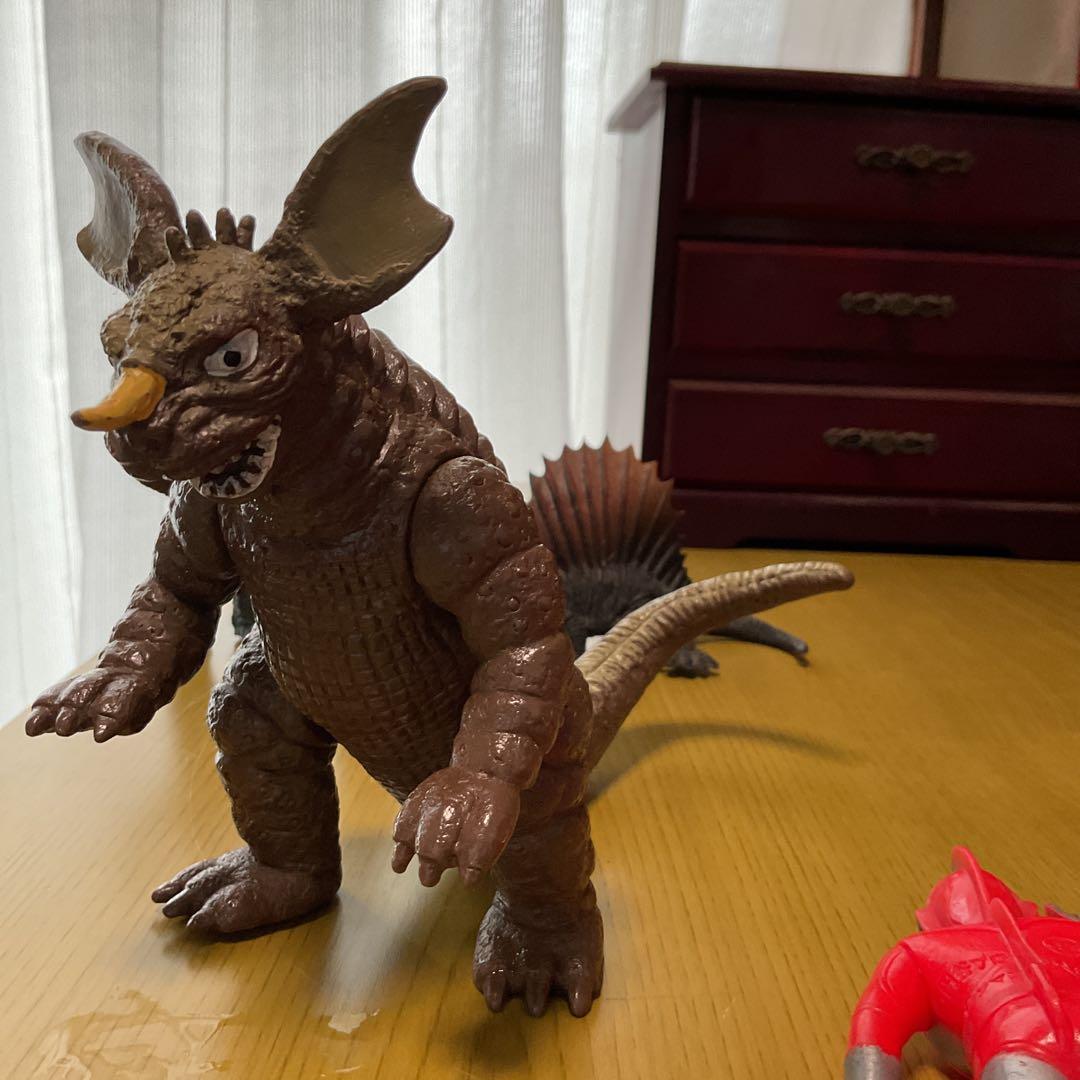 ウルトラマンソフビなど、昭和レトロ