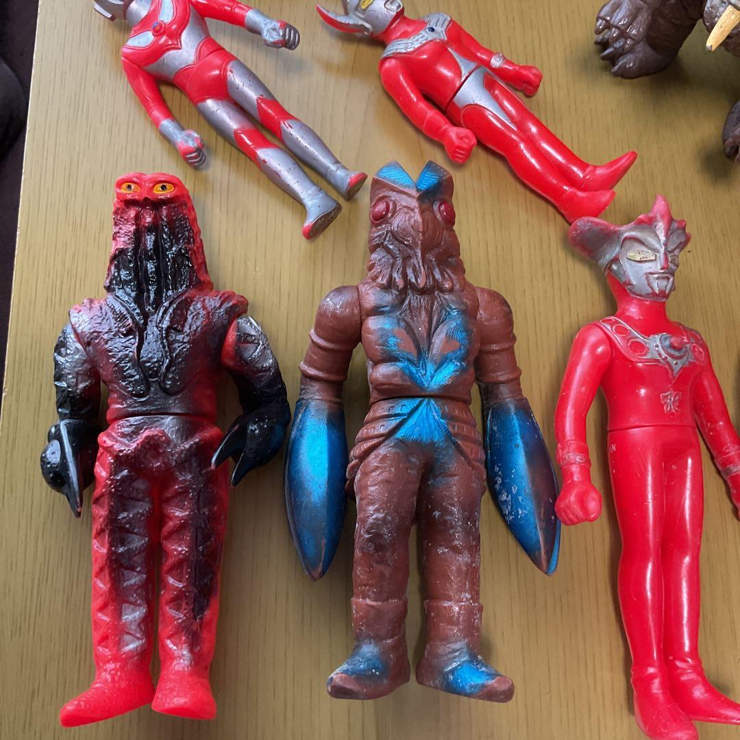 ウルトラマンソフビなど、昭和レトロ