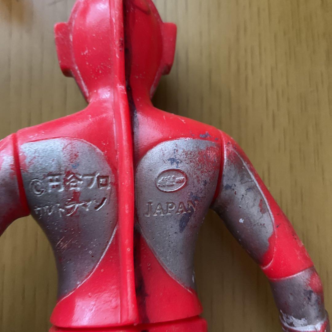 ウルトラマンソフビなど、昭和レトロ