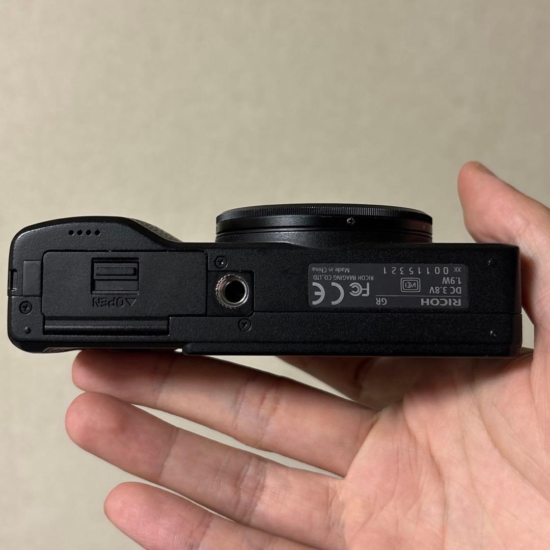 Ricoh GR 【APS-C】 初代 2013年製
