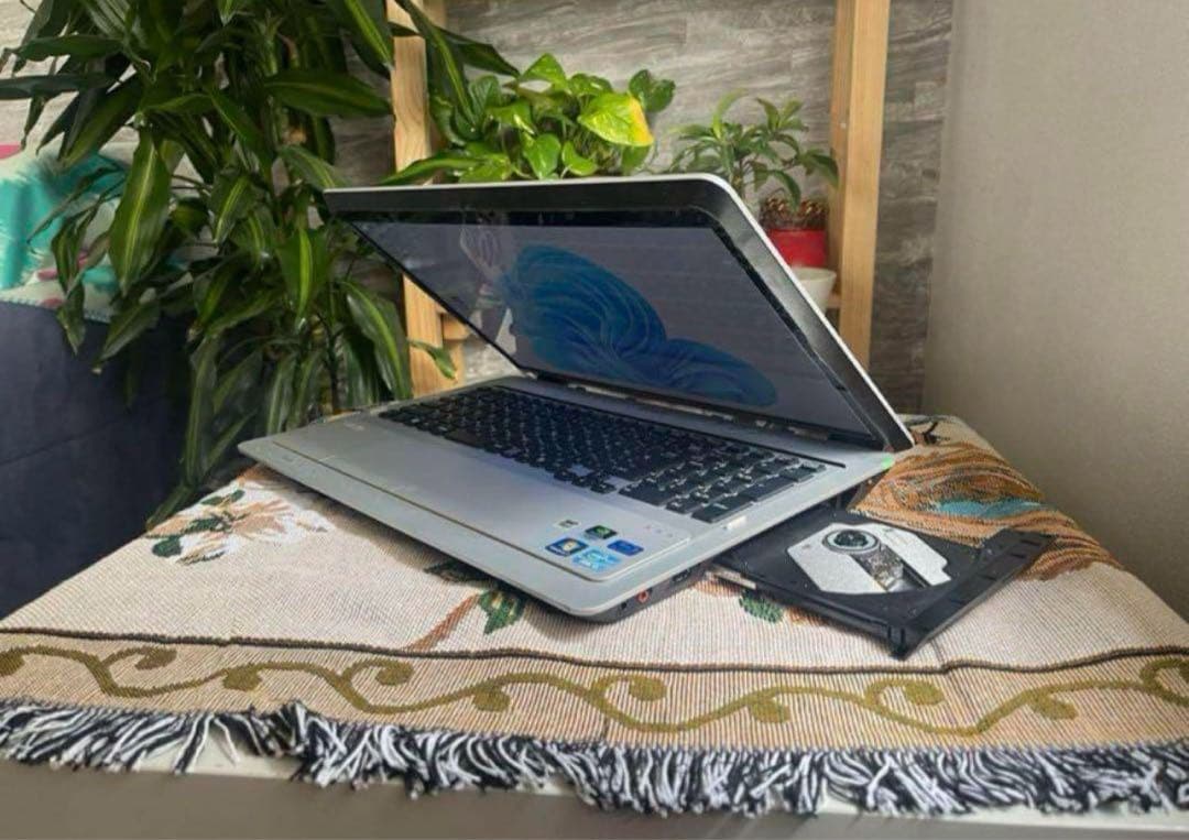 Sony 16.4型フルHD搭載　GPU：GT540搭載❗Windows11