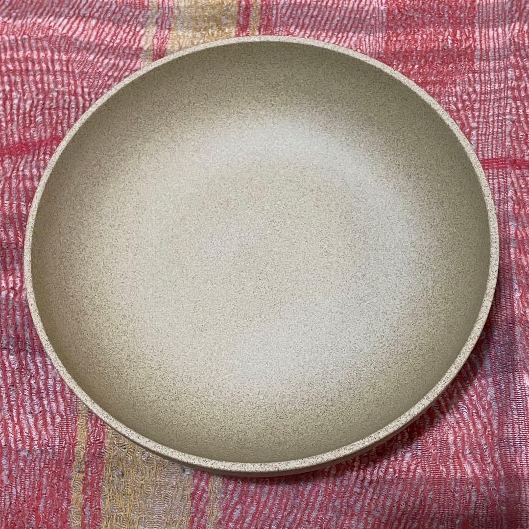 HASAMIPORCELAIN黒とベージュのマグカップと食器のセット