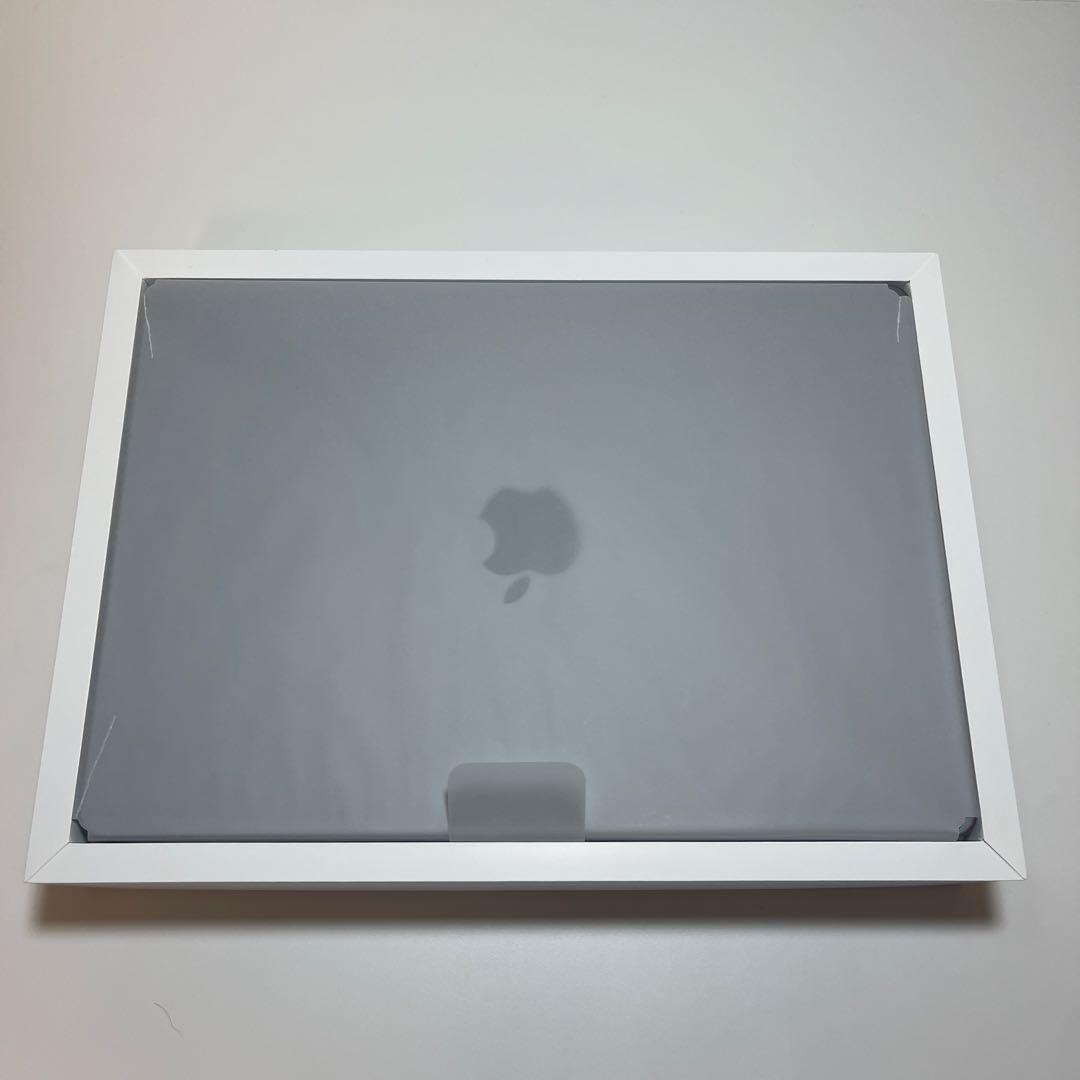 Apple MacBook Pro スペースグレー 本体　ほぼ新品