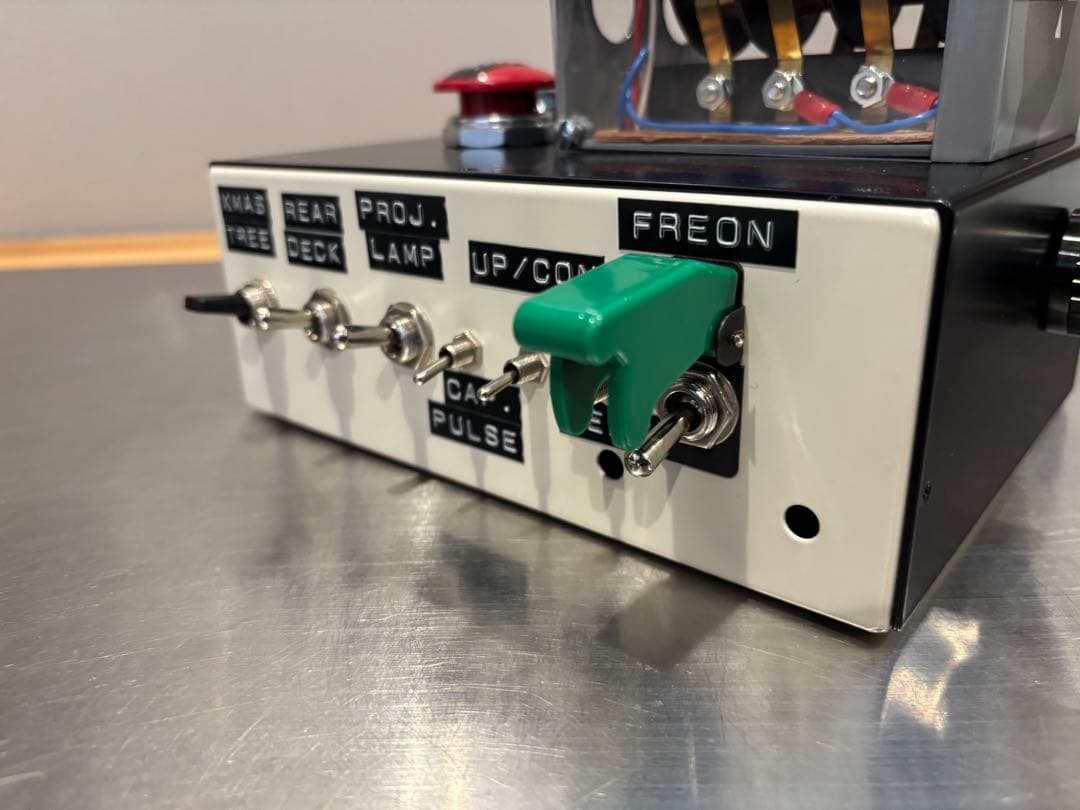 バックトゥーザフューチャー　デロリアン タイムサーキットスイッチ1／1レプリカ