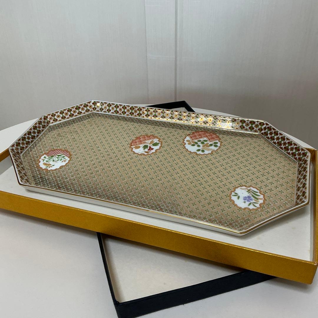 庫山窯　八角形のオードブル皿　金彩狩衣　八角盛皿　お正月　お祝い