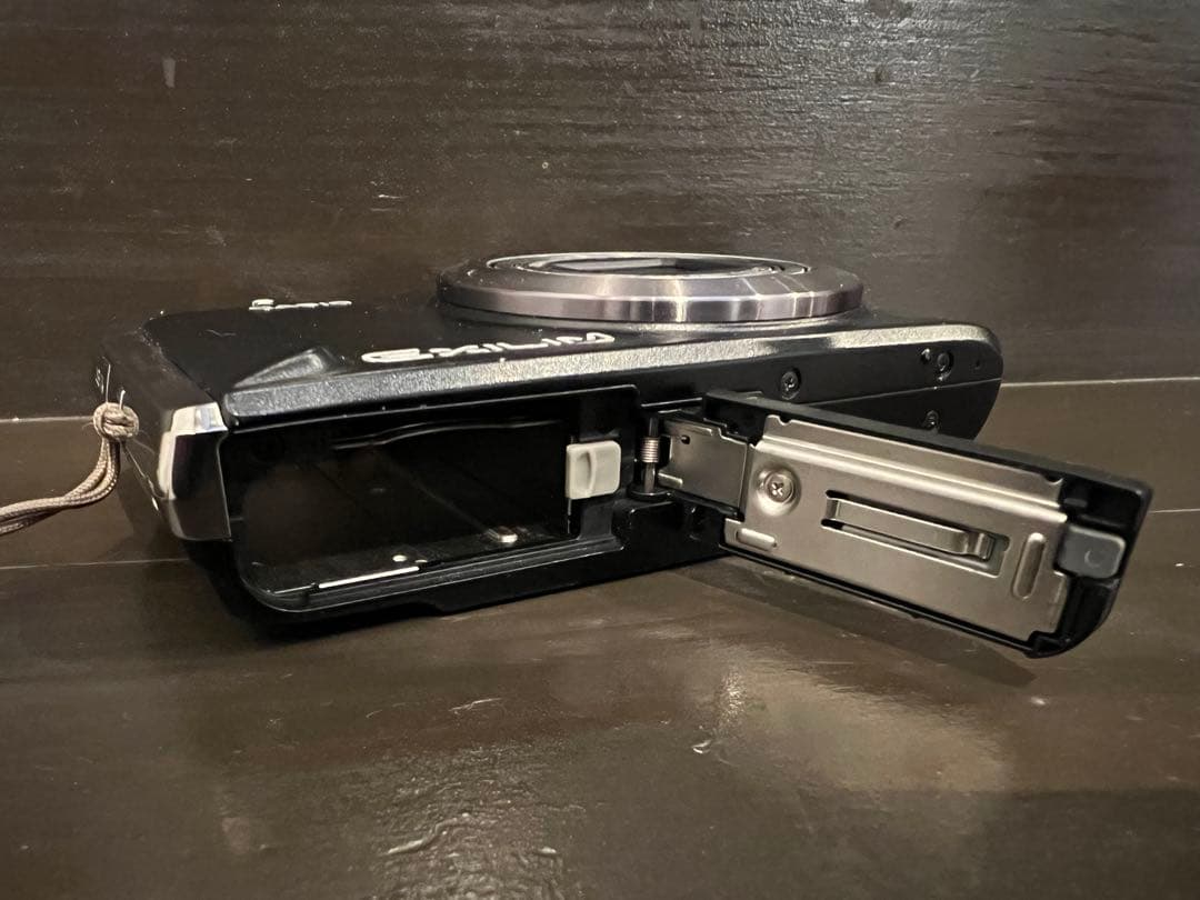 CASIO カシオ　EXILIM EX-H10 デジタルカメラ