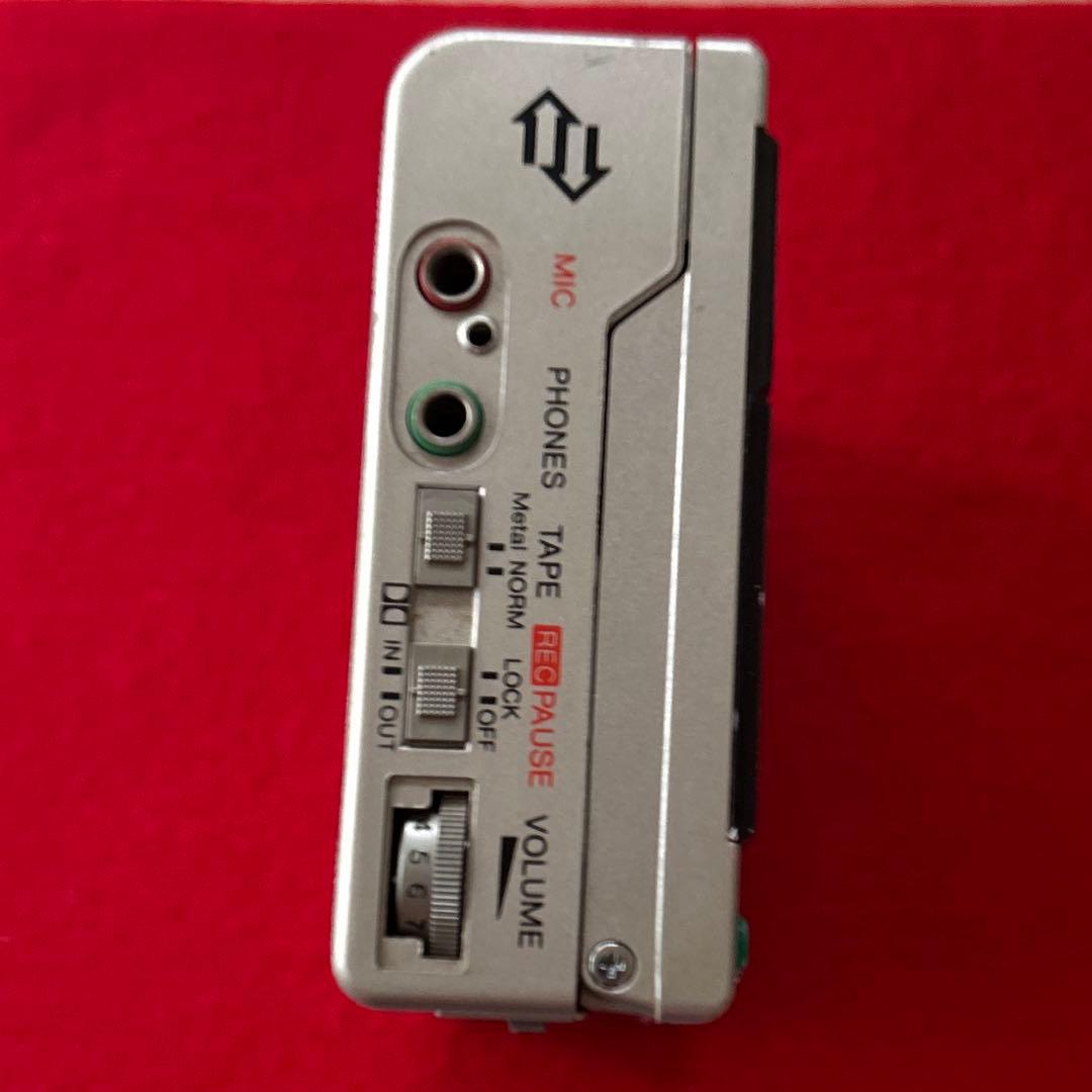 TOSHIBA カセットWALKMAN Walky ラジオカセット付 昭和