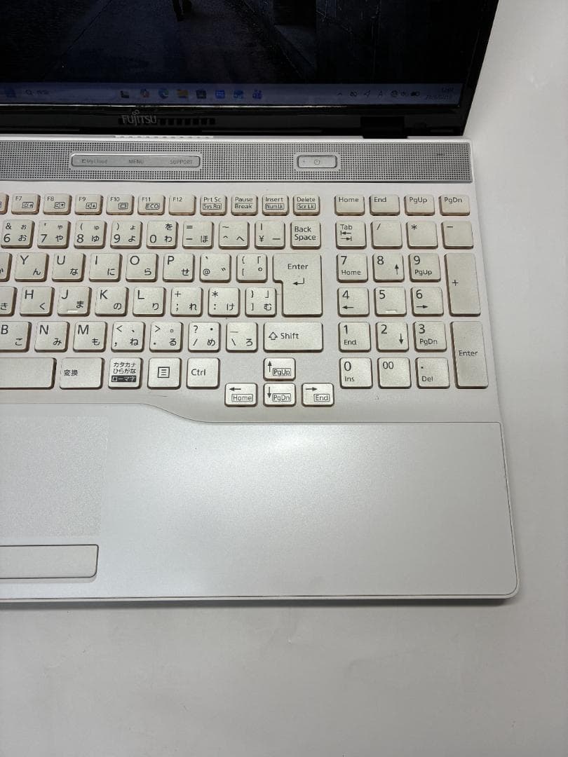 富士通 LIFEBOOK AH53/B3 i7 8550U 32GBSSD2TB