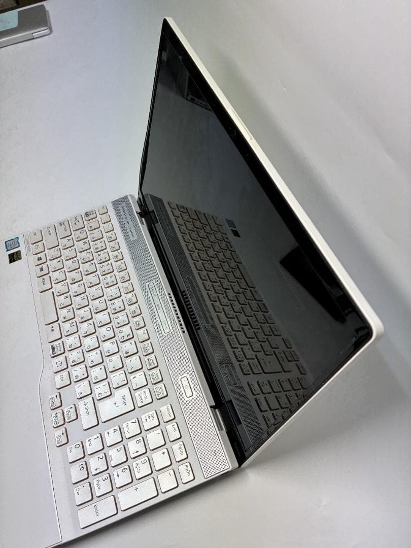 富士通 LIFEBOOK AH53/B3 i7 8550U 32GBSSD2TB
