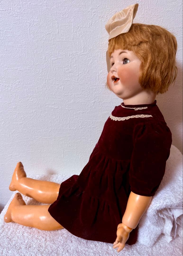 ドイツ フラーティアイ 女の子 ベルベットドレス 60cm ビスクドール