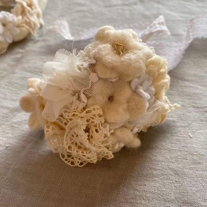 結婚式　アクセサリー　ナチュラル　羊毛フェルト　レース　花冠　ブレスレット