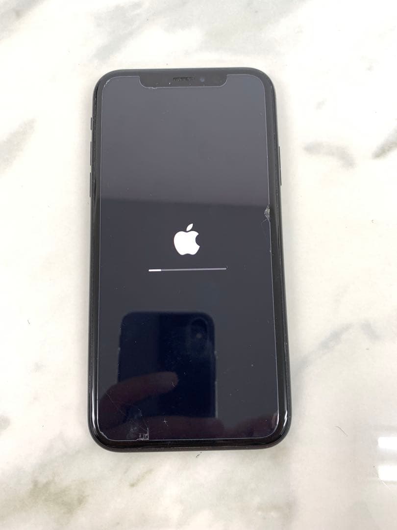 。【SIMロックあり】iPhone XR ブラック 64GB